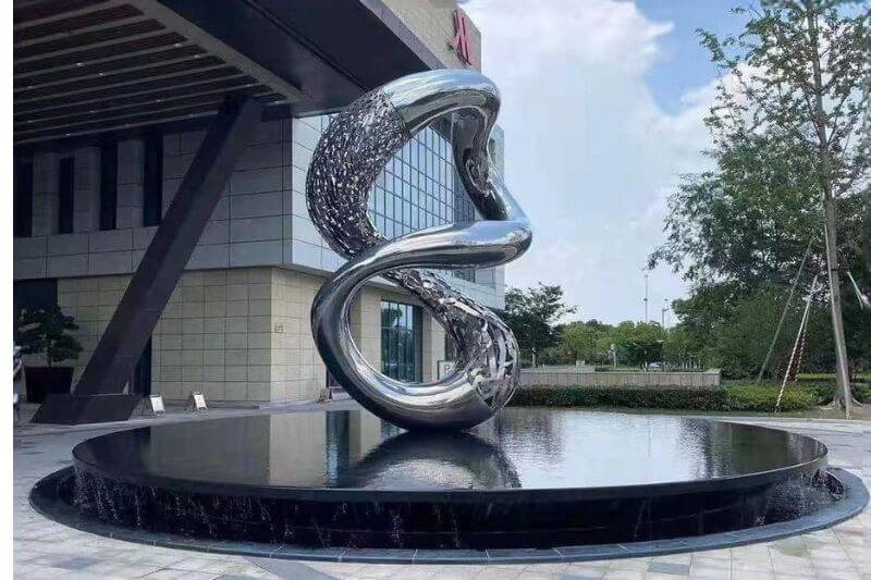 不鏽鋼雕塑的定制周期從設計到交付的時間表的特色圖片
