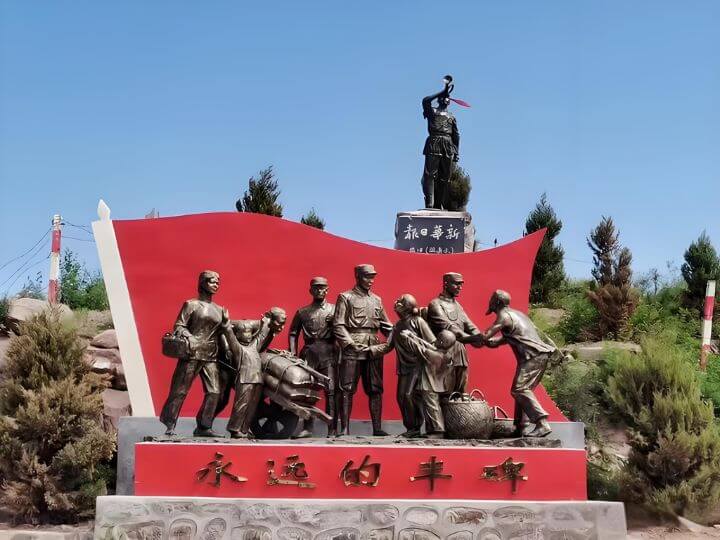 鑄銅紅軍人物(wù)雕塑産(chǎn)品圖